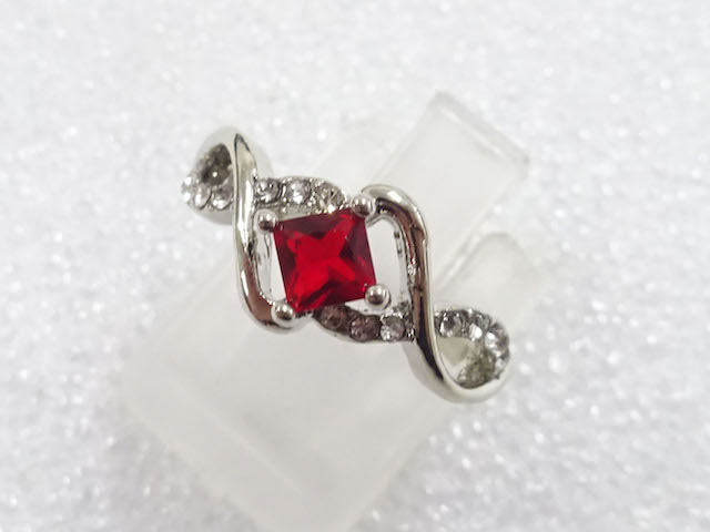 JAPANESE KIMONO / ANTIQUE COLORED STONE RING (SIZE 8.5)